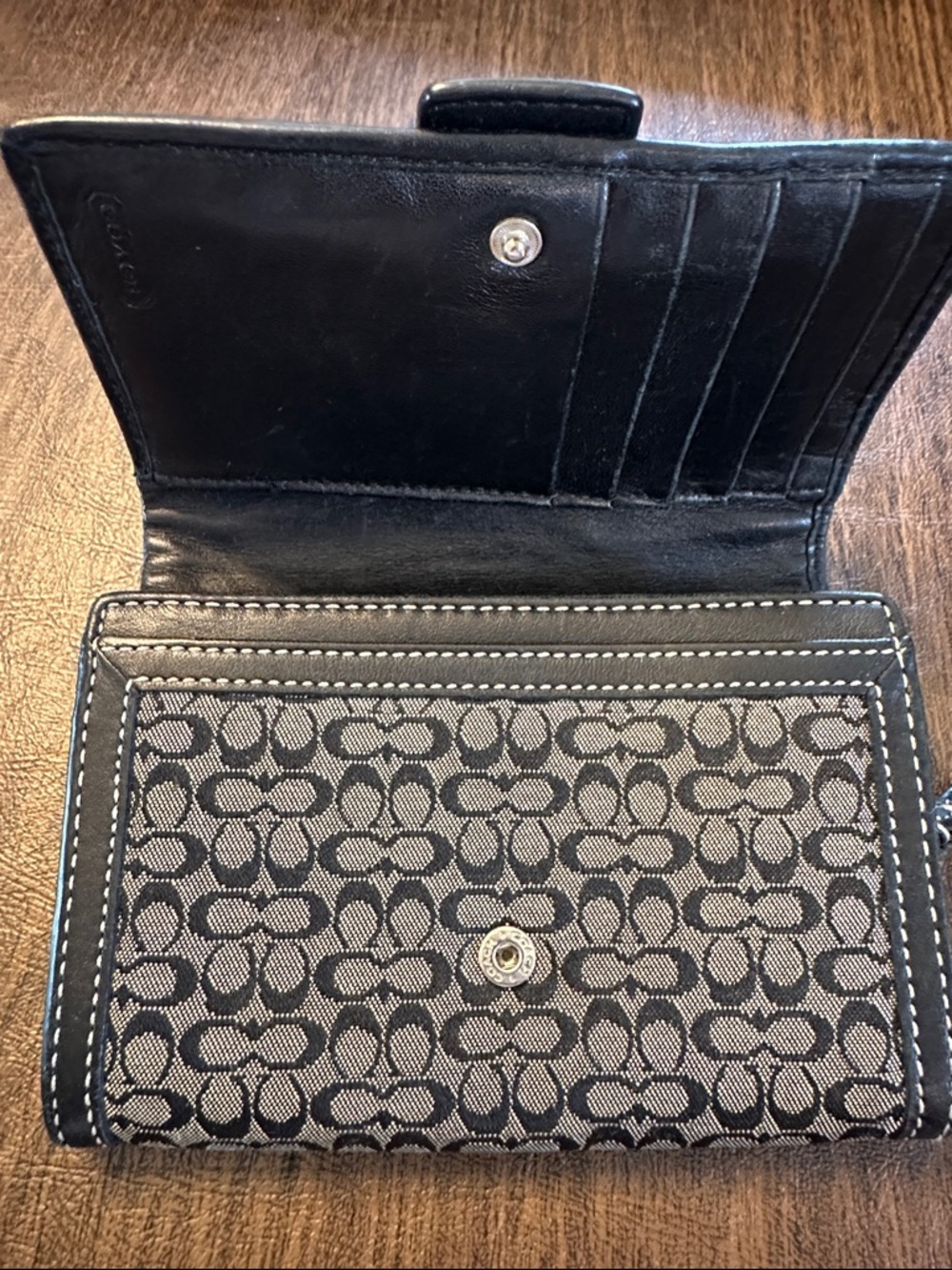 Y2K vintage Coach black Leather Soho Buckle Wallet w/Silver Hardware - Picture 4 of 9